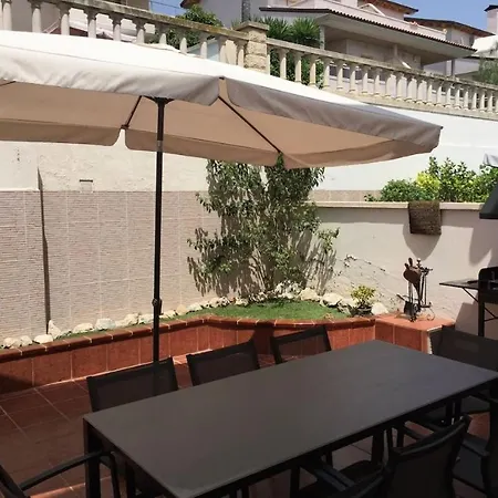 Llum House * Σίτζες